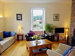 Glanhenwye Courtyard Cottages