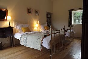 Glanhenwye Courtyard Cottages