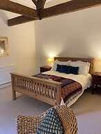 Glanhenwye Courtyard Cottages