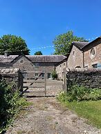 Glanhenwye Courtyard Cottages