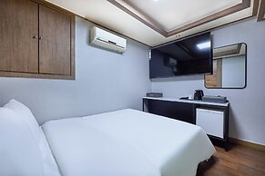 Thema Hotel - Seoul Singil