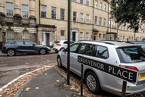 Garden Flat Apartment in Grosvenor Place