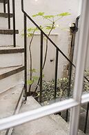 Garden Flat Apartment in Grosvenor Place