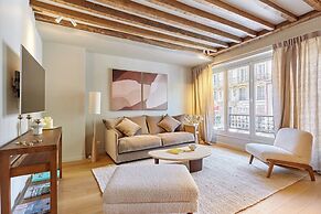 Superb Apartment Notre Dame De Paris