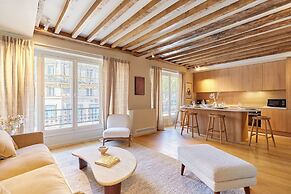 Superb Apartment Notre Dame De Paris