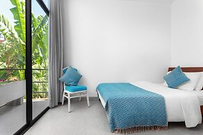 Tropical Garden House