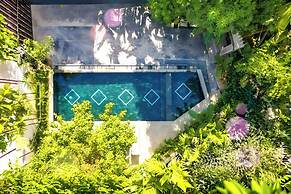 Tropical Garden House