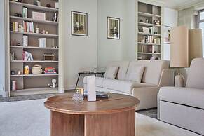 Appartment St Germain des Pres by Studio Prestige