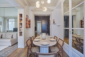 Appartment St Germain des Pres by Studio Prestige