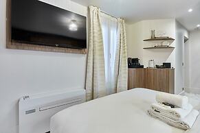 Magnificent New Studio Louvre Palais Royal