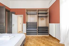 Vintage Acropolis Retreat Charming 3-bdrm in Koukaki