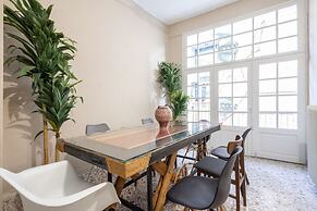 Vintage Acropolis Retreat Charming 3-bdrm in Koukaki