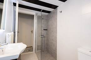 Vintage Acropolis Retreat Charming 3-bdrm in Koukaki