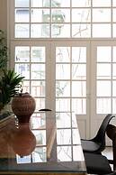 Vintage Acropolis Retreat Charming 3-bdrm in Koukaki