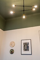 Vintage Acropolis Retreat Charming 3-bdrm in Koukaki