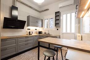 Acropolis View 3-bdrm With Rooftop Garden Jacuzzi