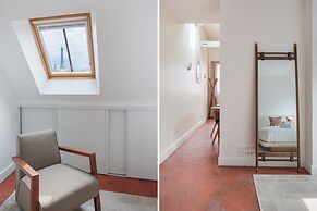 Superb Flat Ave Montaigne With Eiffel Tower View