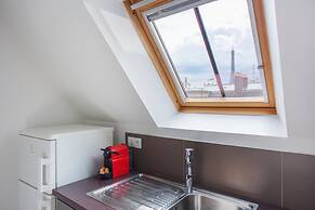 Superb Flat Ave Montaigne With Eiffel Tower View