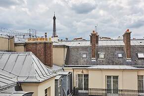 Superb Flat Ave Montaigne With Eiffel Tower View