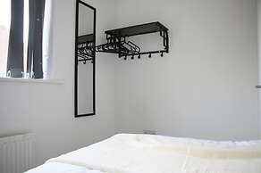 3 Bedroom House Close to City Centre/ Free Parking