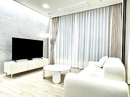 The November Stay Guri