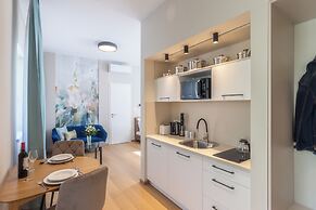 Nemes Apartment The Petite