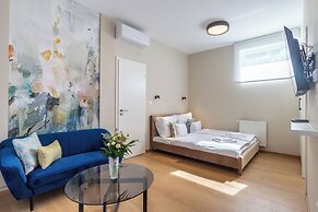 Nemes Apartments