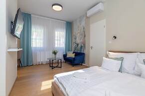 Nemes Apartments
