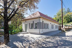 Nemes Apartment The Great