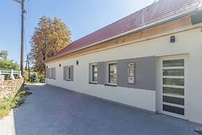 Nemes Apartments