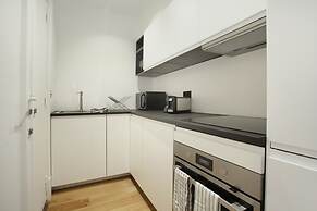Elegant Apartment at the Palais Royal Opera