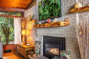 Puzzle Point Lodge in Poulsbo