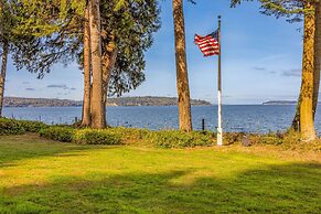 Puzzle Point Lodge in Poulsbo