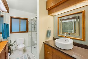 Puzzle Point Lodge in Poulsbo