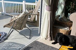 Seaview,sleeps 4to6,pet Friendly, Parking