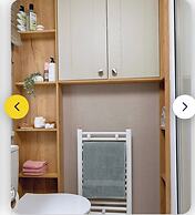 Seaview Chalet-durdledoor-sleeps4to6- Pet Friendly