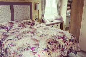 Seaview Chalet-durdledoor-sleeps4to6- Pet Friendly