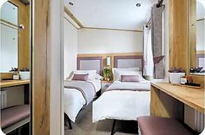 Seaview Chalet-durdledoor-sleeps4to6- Pet Friendly