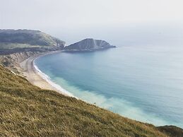 Seaview Chalet-durdledoor-sleeps4to6- Pet Friendly