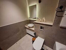 Mynt Stay zed west Residence 2 bedroom E1E213