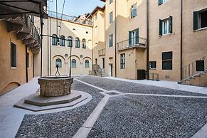 Palazzo Confalonieri da Lisca