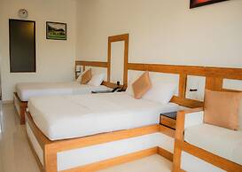 G.M.T. Sorabora Village Hotel
