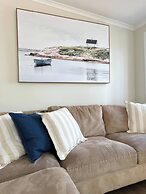 Dreamy Lake Retreat & Sunsets