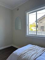 Dreamy Lake Retreat & Sunsets