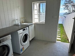 Dreamy Lake Retreat & Sunsets