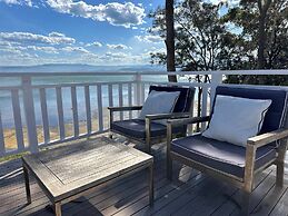 Dreamy Lake Retreat & Sunsets