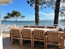 Dreamy Lake Retreat & Sunsets