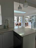 Dreamy Lake Retreat & Sunsets