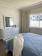 Dreamy Lake Retreat & Sunsets