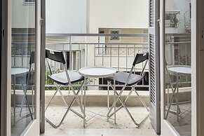 Phaedrus Living Neos Kosmos Luxury Pearl